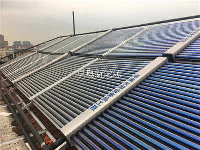 江阴家具厂宿舍洗浴3吨太阳能加5匹空气能热泵系统热水工程