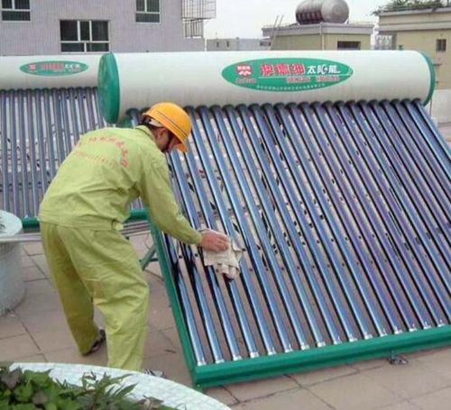 太阳能热水器清洁